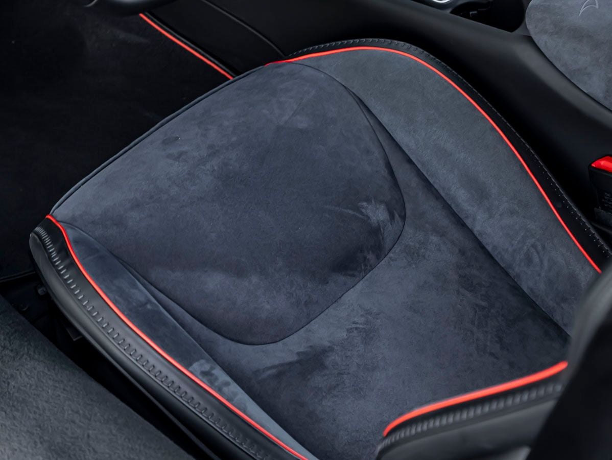 2025 McLaren Artura Base