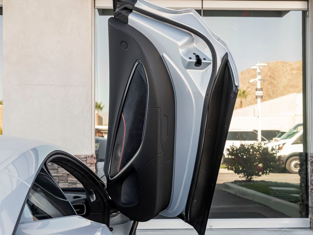 2025 McLaren Artura Base