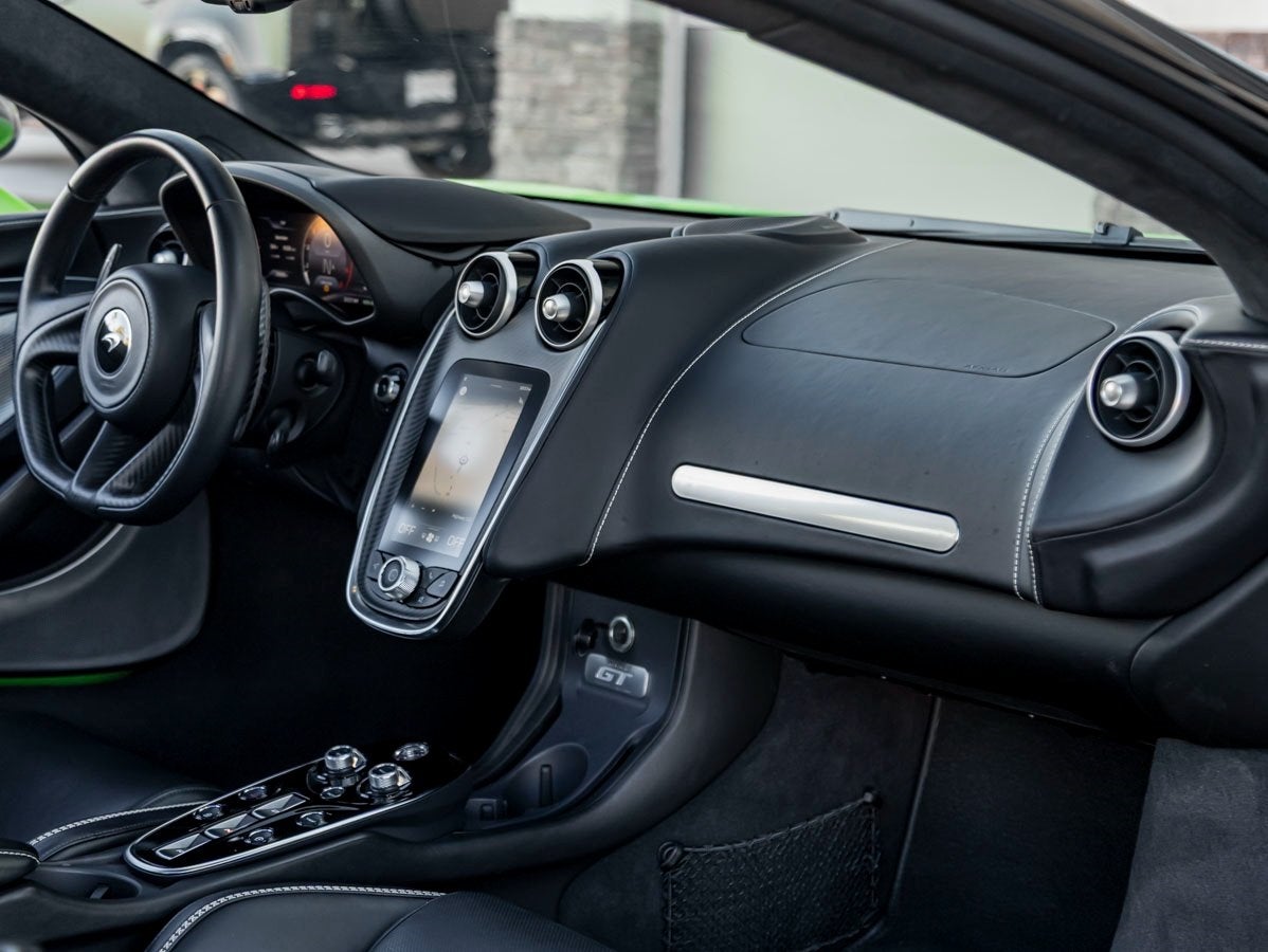 2023 McLaren GT Base