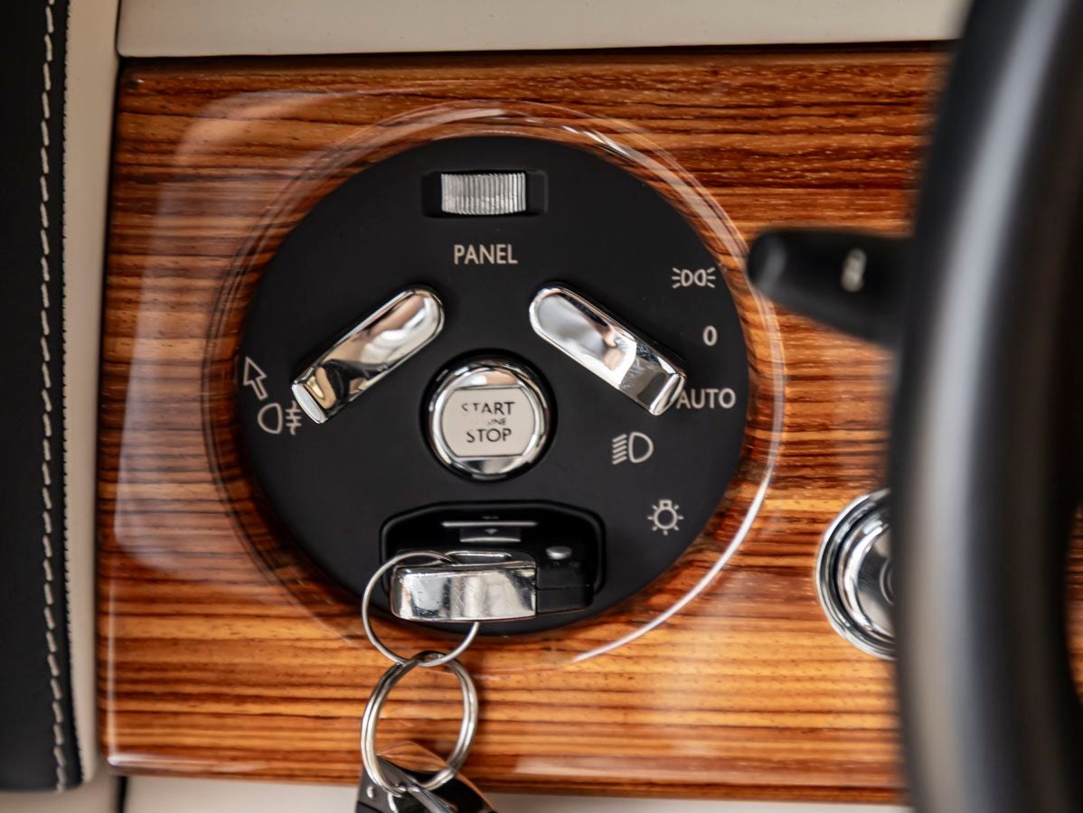 2015 Rolls-Royce Phantom Drophead Coupe 