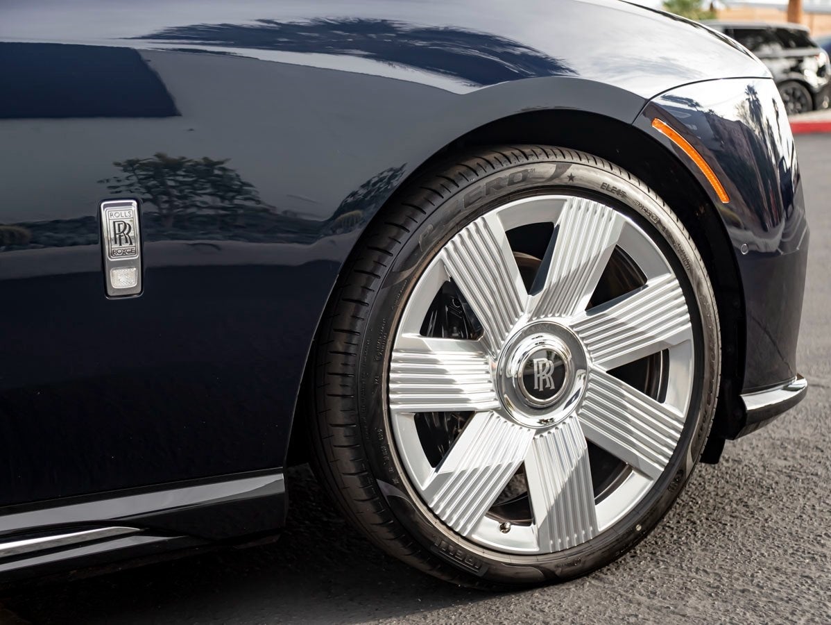 2025 Rolls-Royce Spectre Base