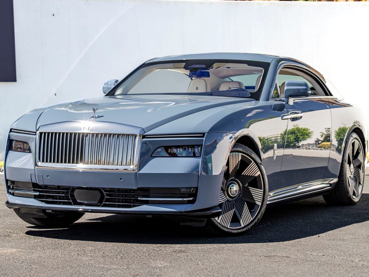 2025 Rolls-Royce Spectre 