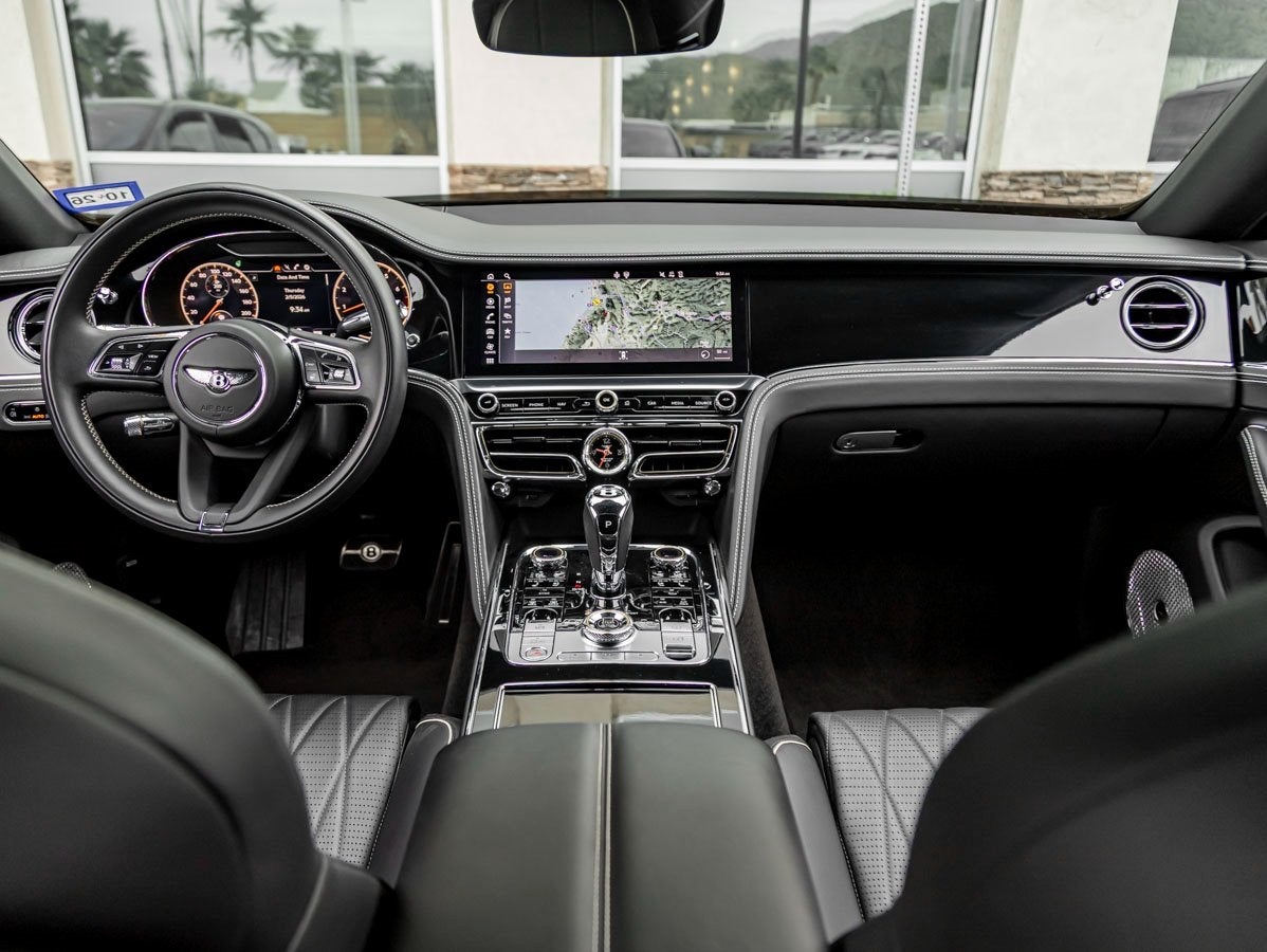 2022 Bentley Flying Spur V8