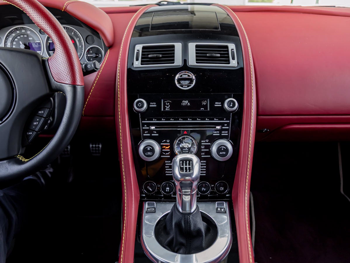 2009 Aston Martin DBS Base