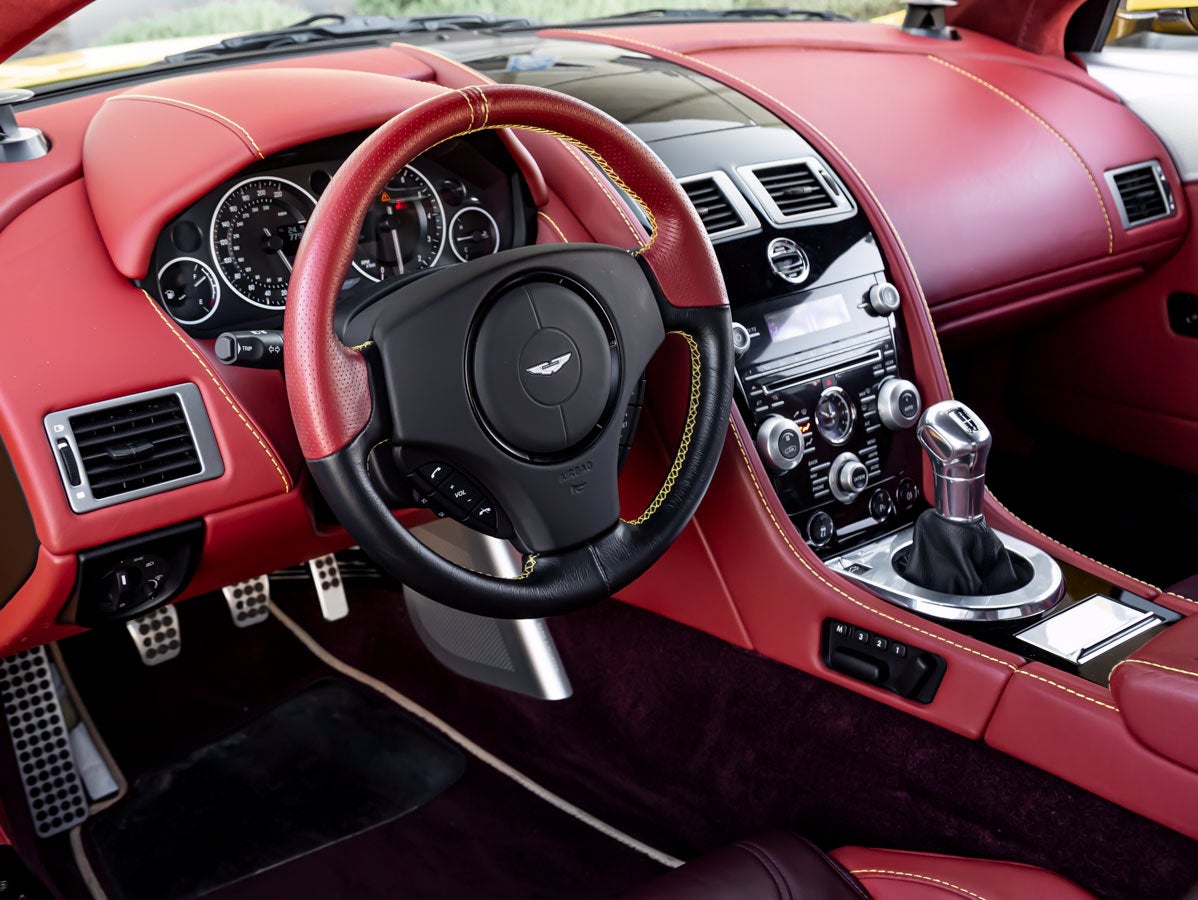 2009 Aston Martin DBS Base