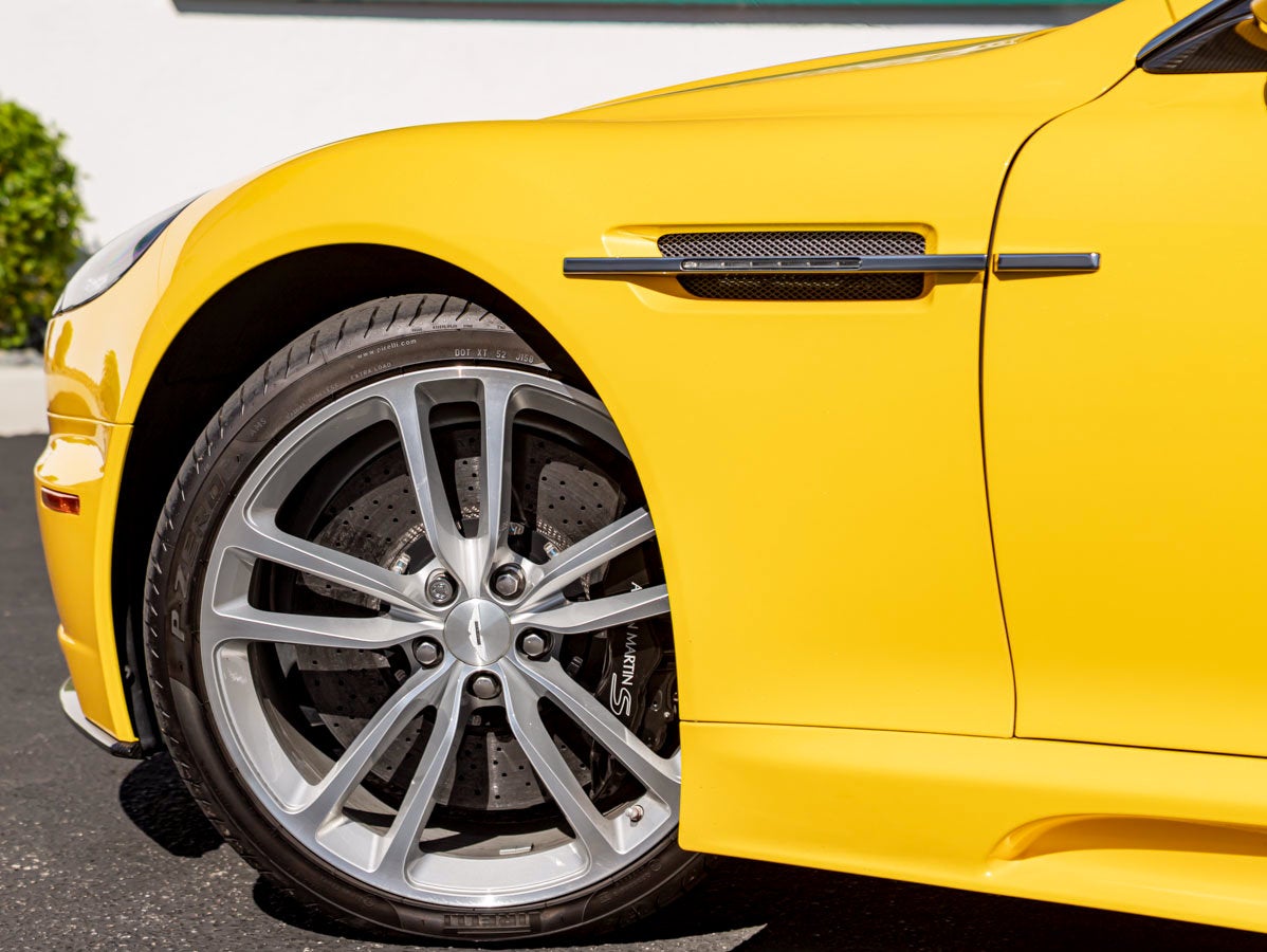 2009 Aston Martin DBS Base