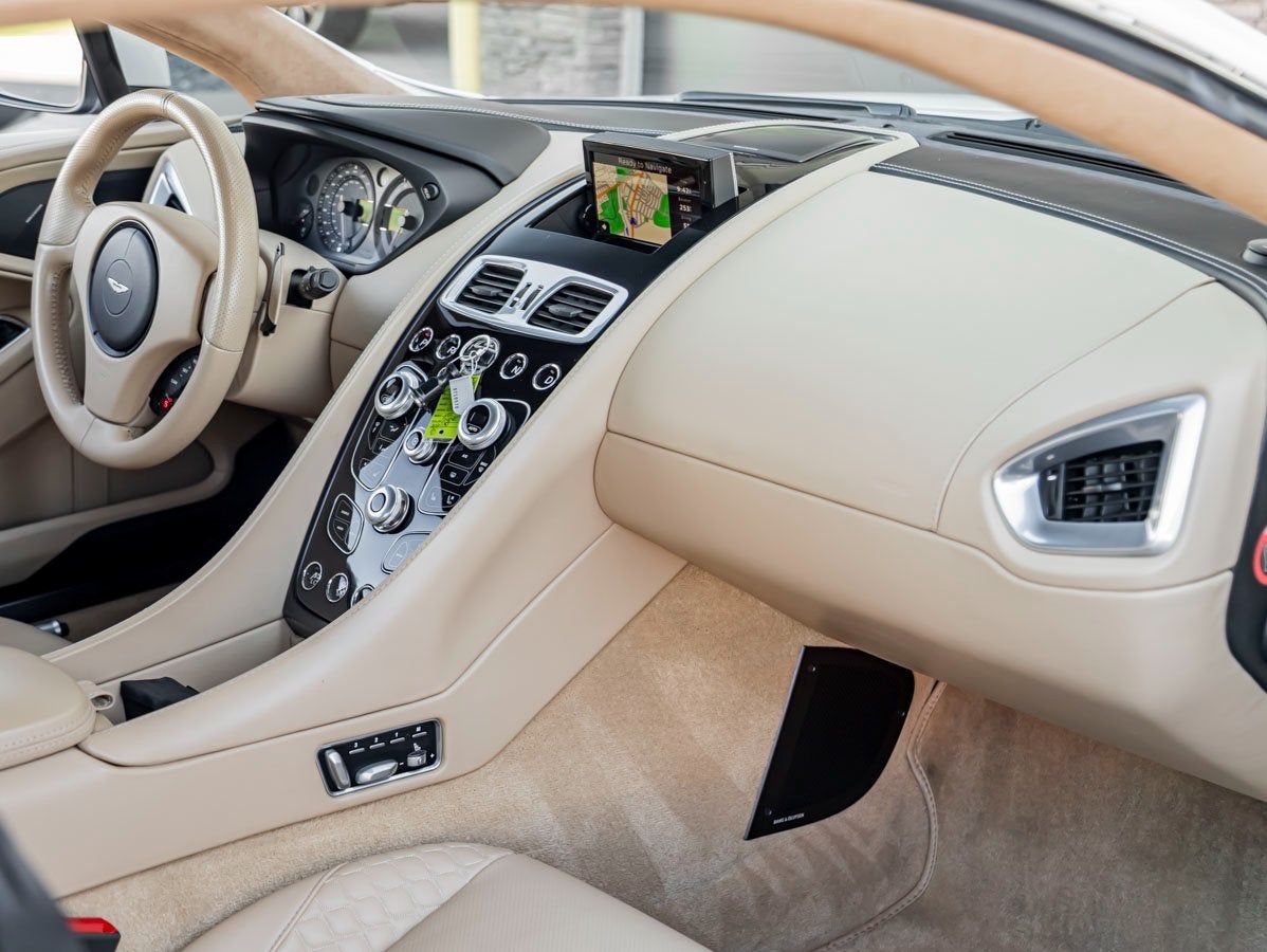 2014 Aston Martin Vanquish V12 Coupe