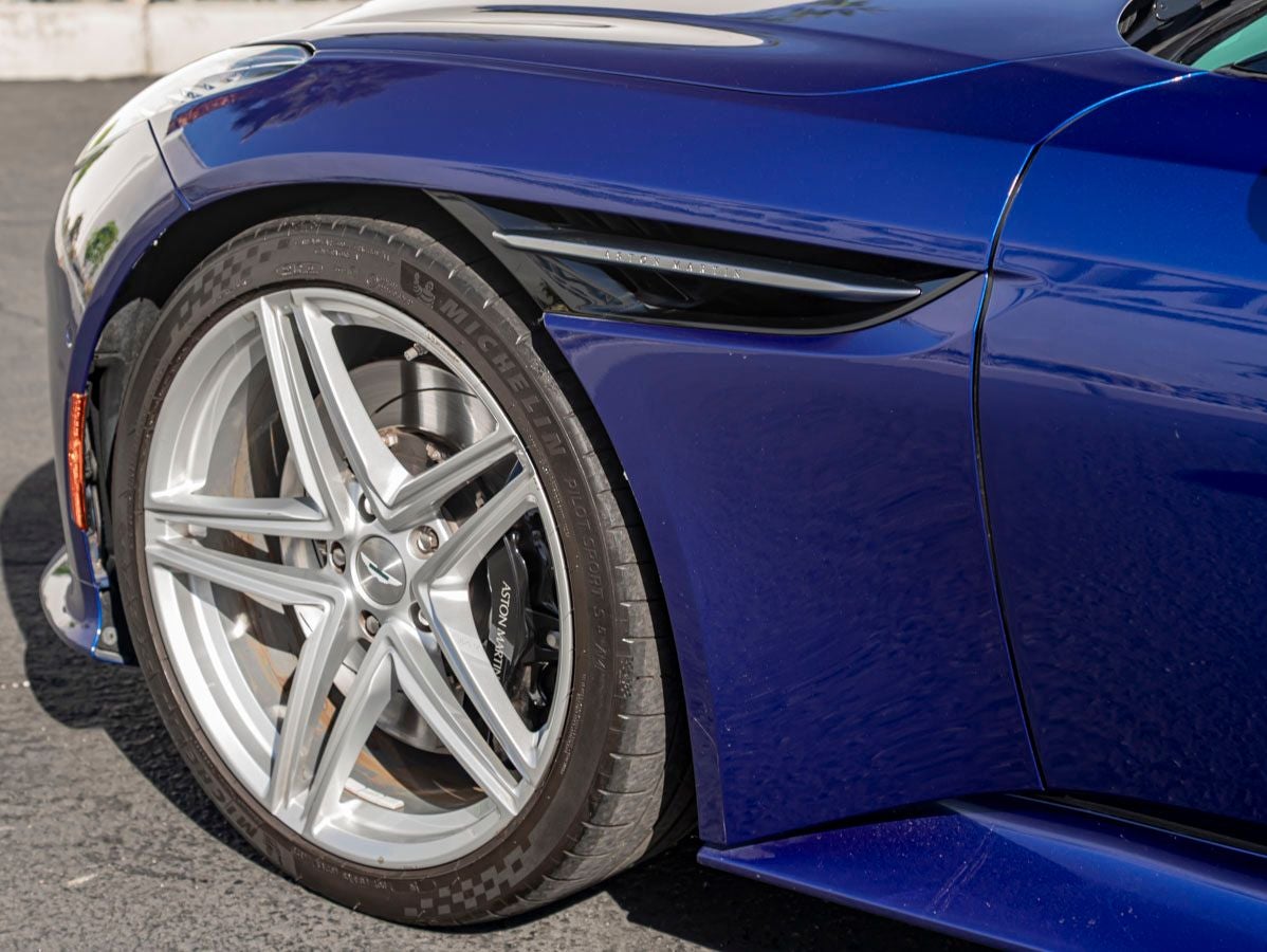 2024 Aston Martin DB12 Base