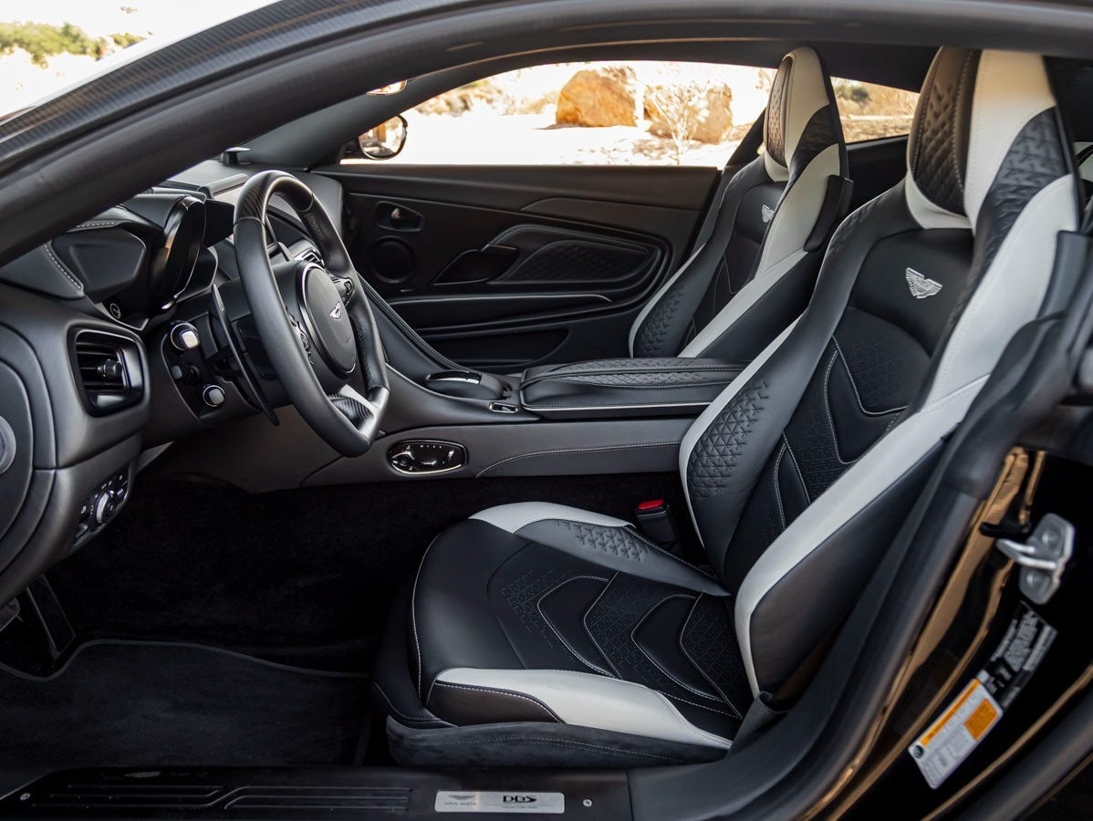 2022 Aston Martin DBS Superleggera