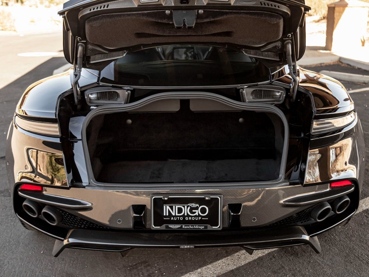 2022 Aston Martin DBS Superleggera