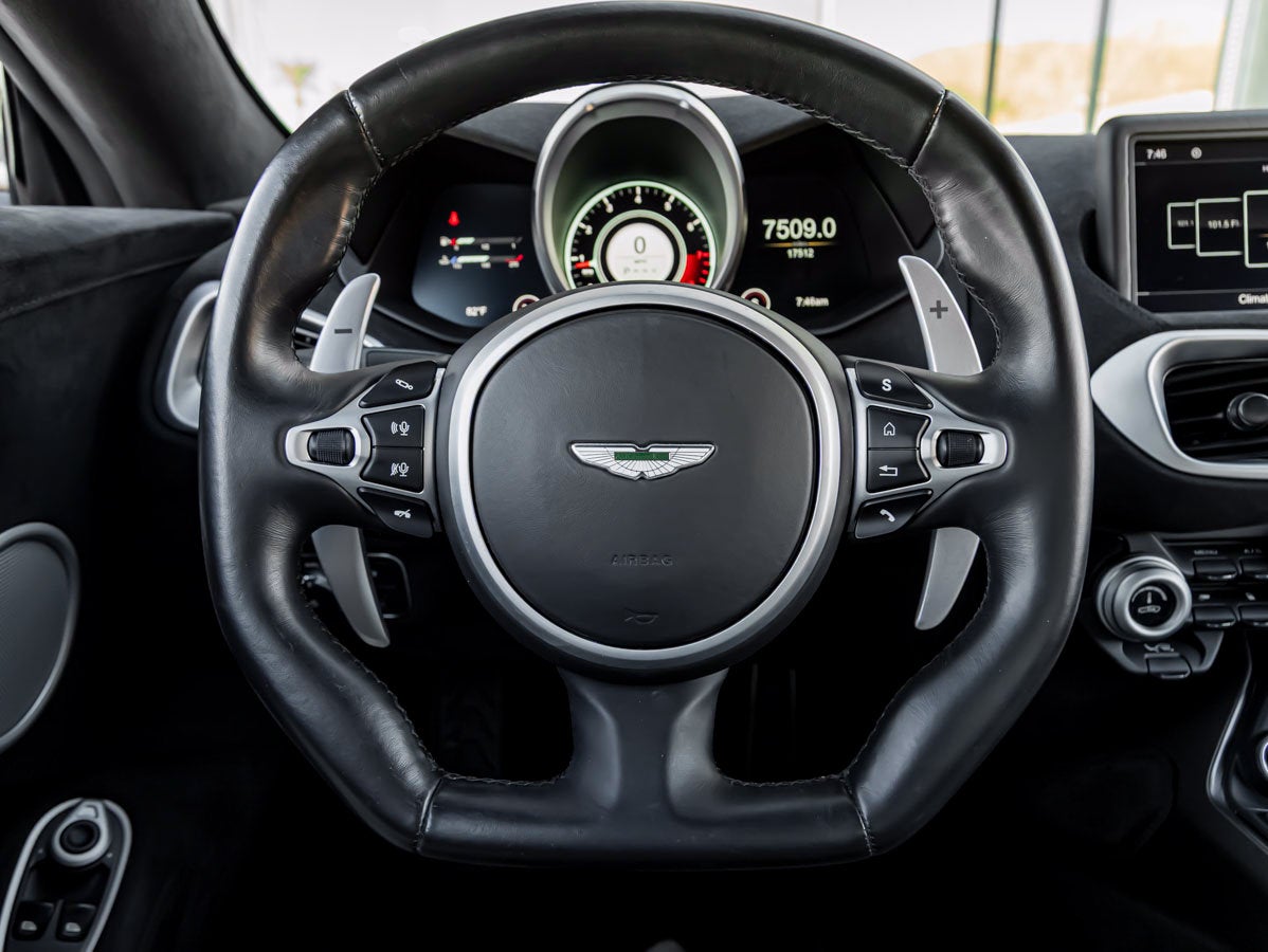 2021 Aston Martin Vantage Base