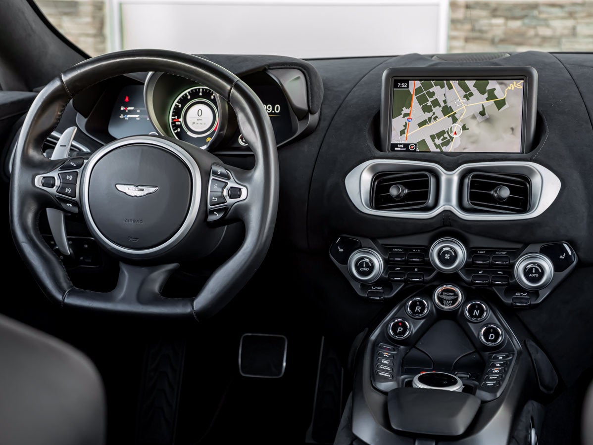 2021 Aston Martin Vantage Base