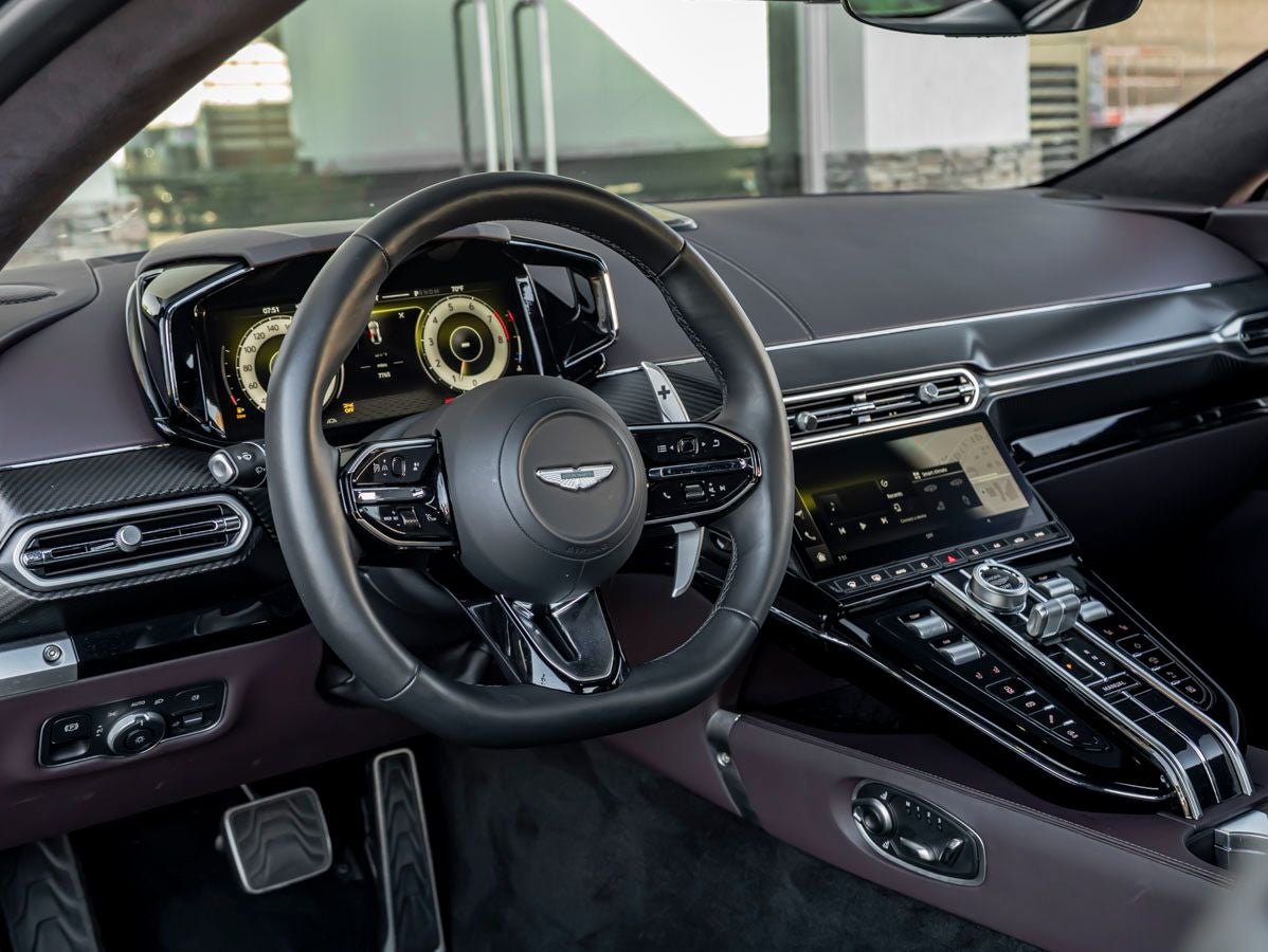 2025 Aston Martin Vantage Base