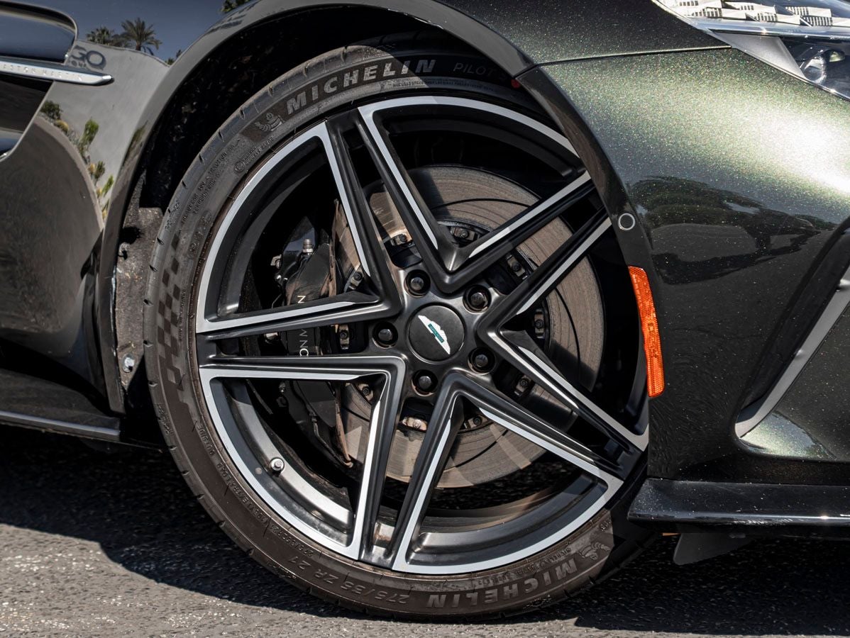 2025 Aston Martin Vantage Base