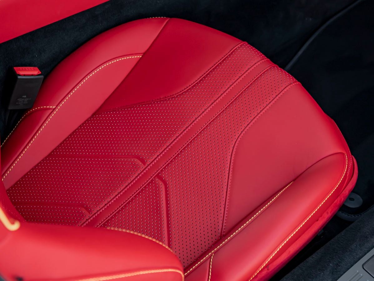 2026 Aston Martin Vantage Base