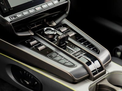 2025 Aston Martin Vanquish V12 Coupe