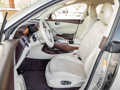 2021 Aston Martin DBX Base