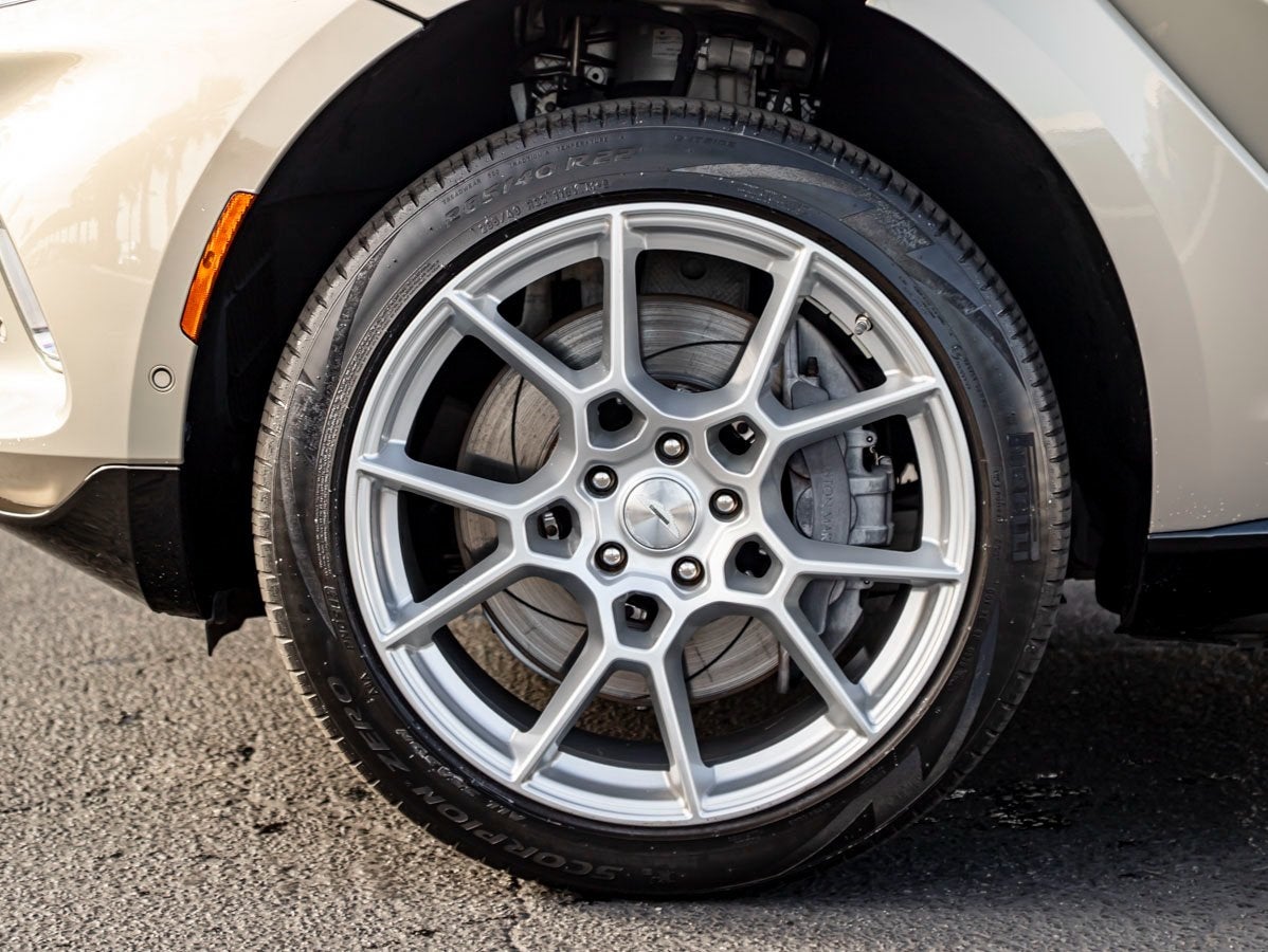 2021 Aston Martin DBX Base