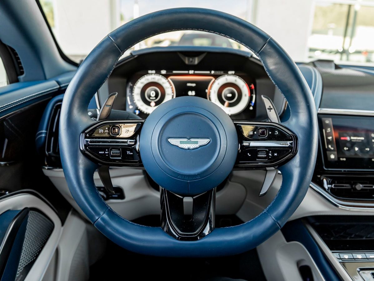 2025 Aston Martin DBX 707
