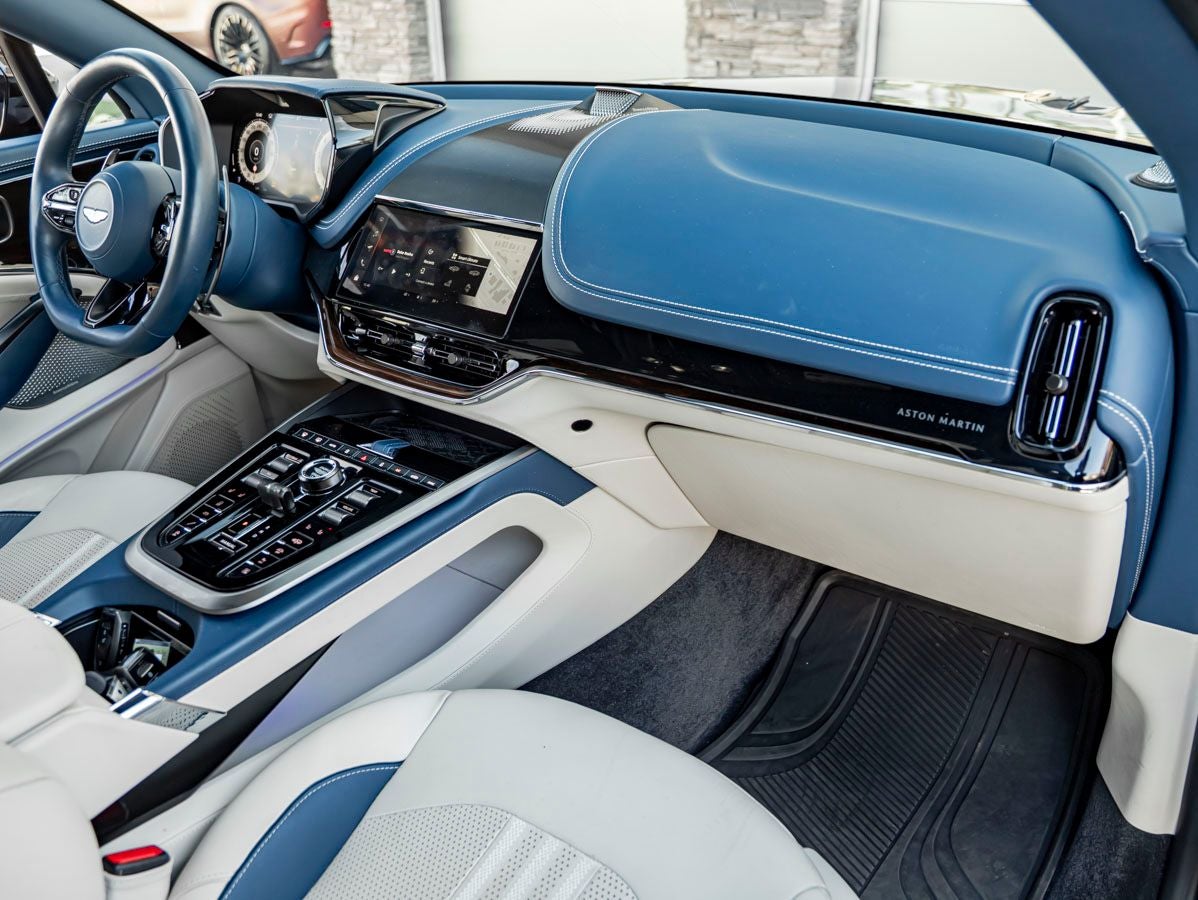 2025 Aston Martin DBX 707