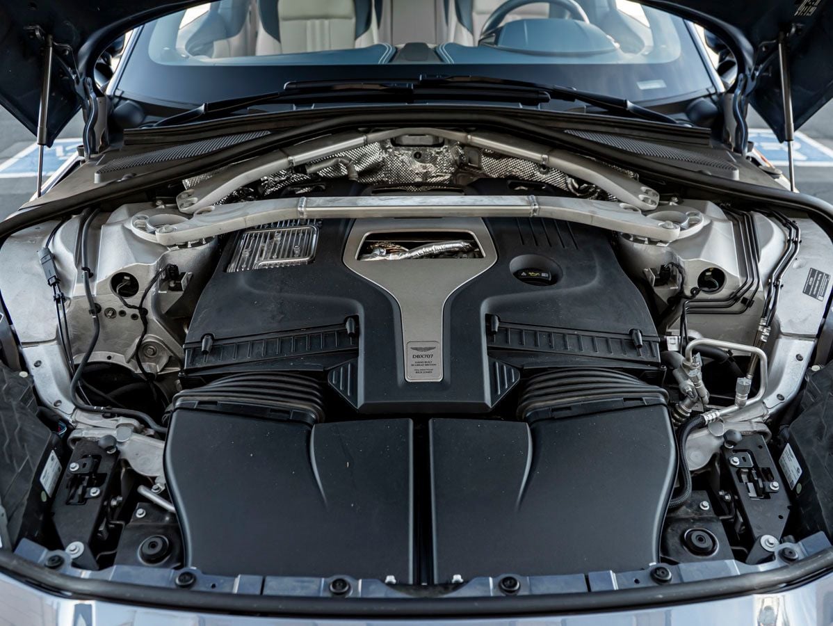 2025 Aston Martin DBX 707