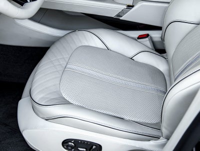 2025 Aston Martin DBX 707