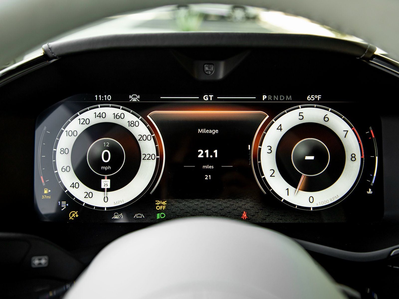 2025 Aston Martin DBX 707