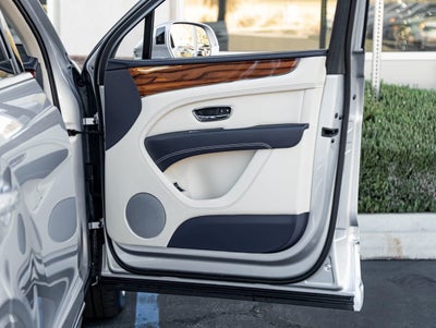 2023 Bentley Bentayga EWB Base
