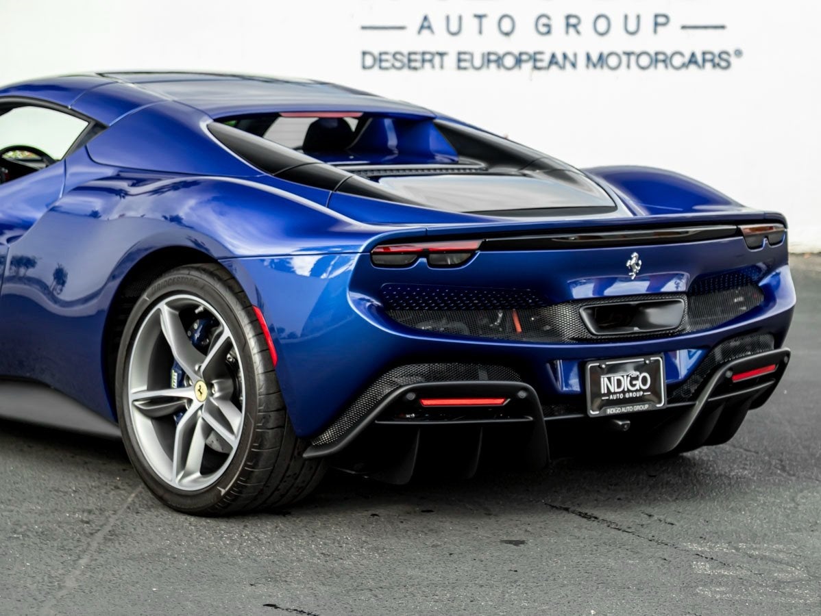 2025 Ferrari 296 GTS Base