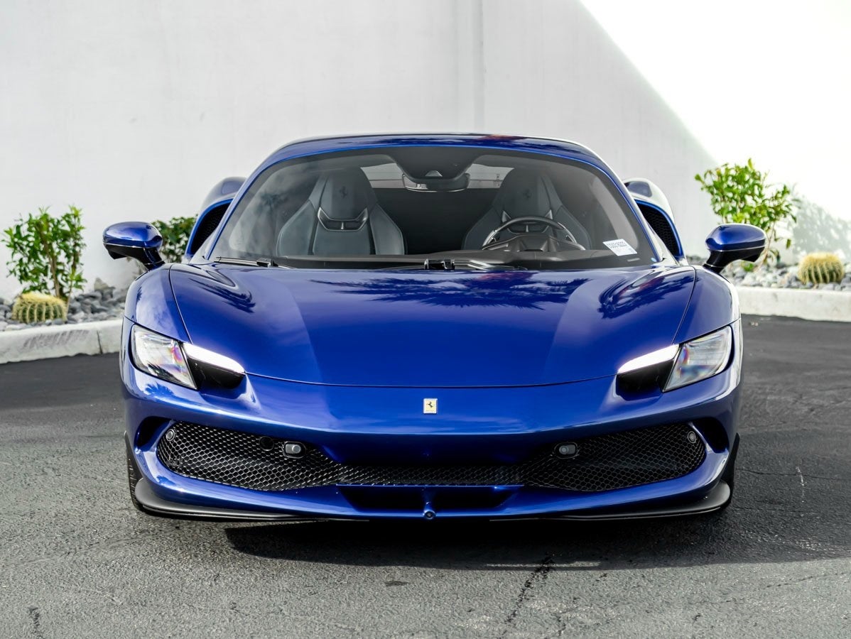 2025 Ferrari 296 GTS Base