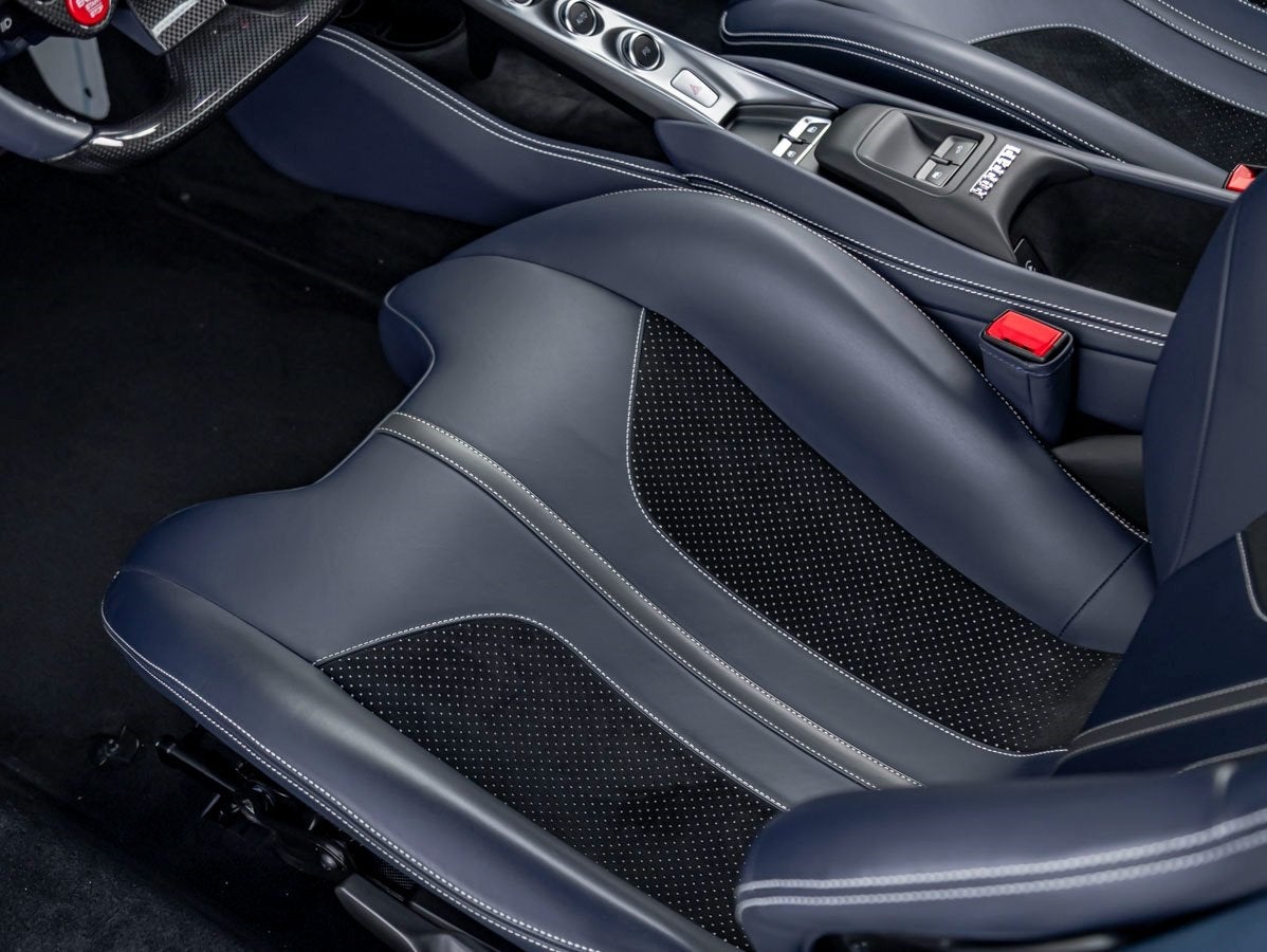 2022 Ferrari F8 Spider Base