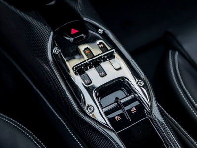 2023 Ferrari SF90 Stradale Base