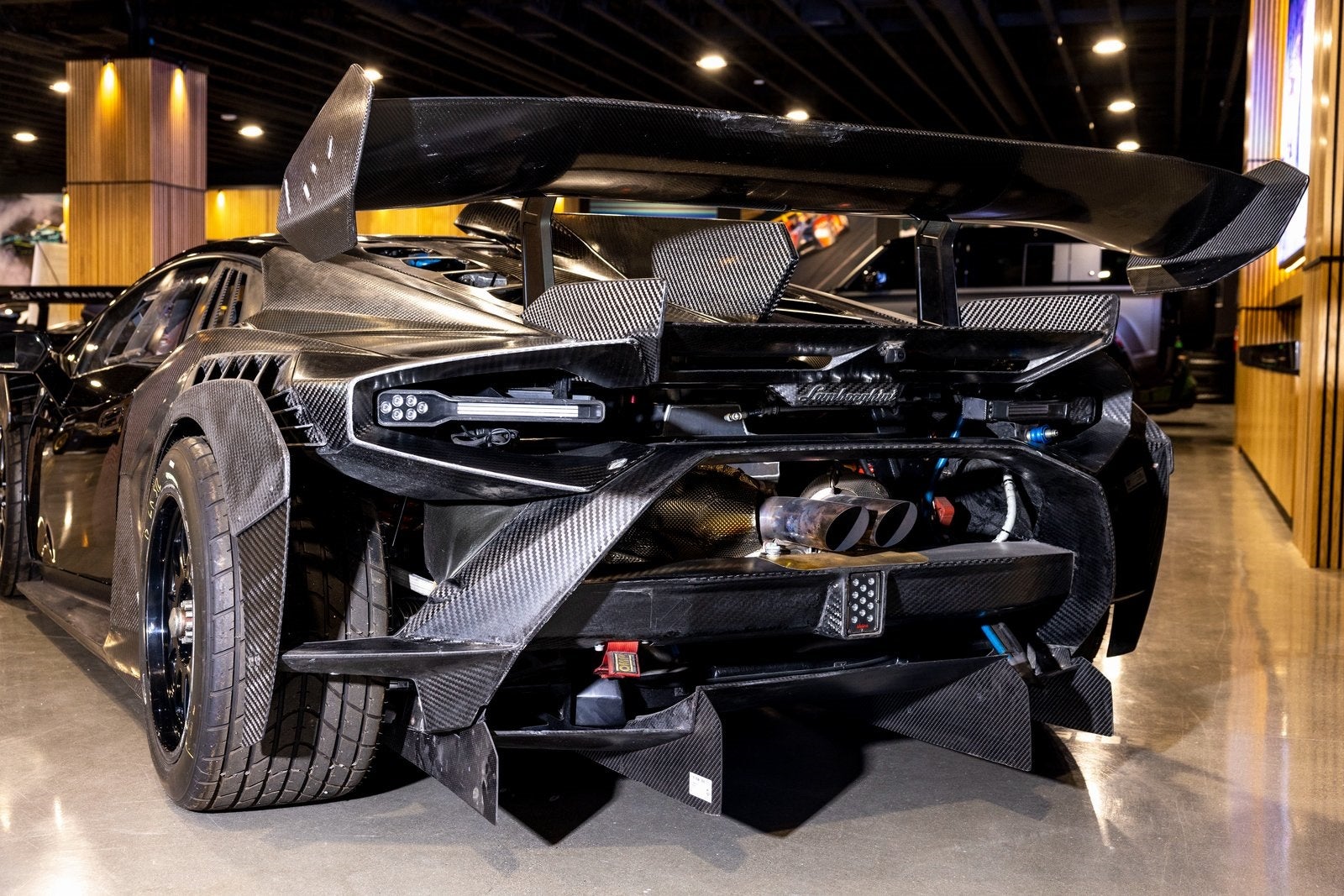 2023 Lamborghini Huracán Super Trofeo Base