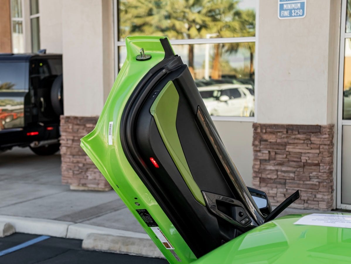 2013 Lamborghini Aventador LP700-4