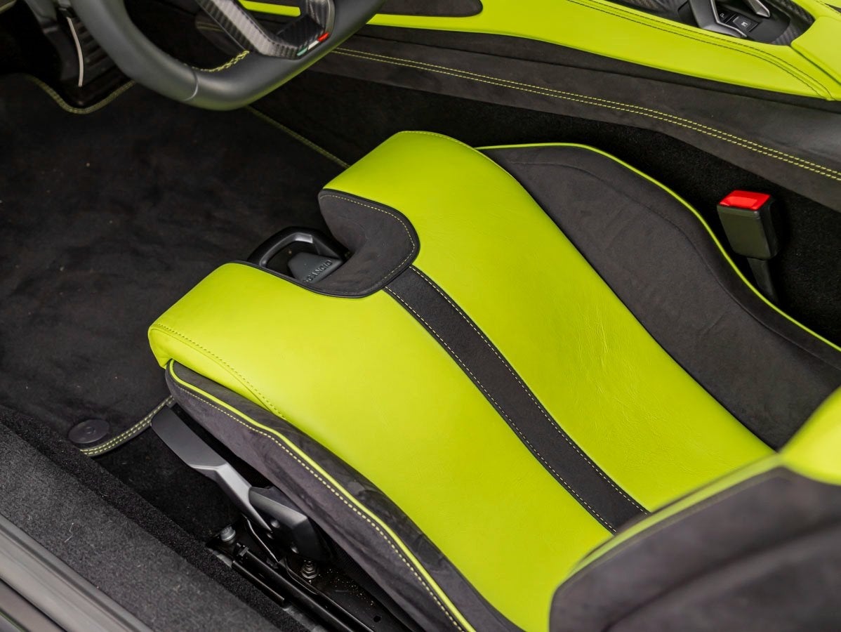 2025 Lamborghini Revuelto Base