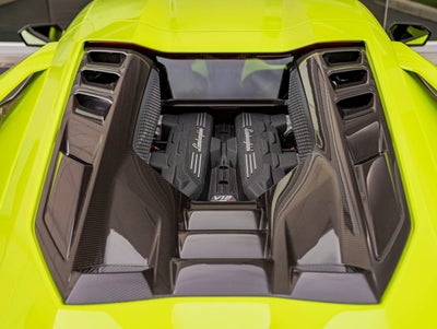 2025 Lamborghini Revuelto Base