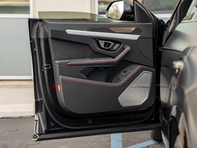 2020 Lamborghini Urus Base