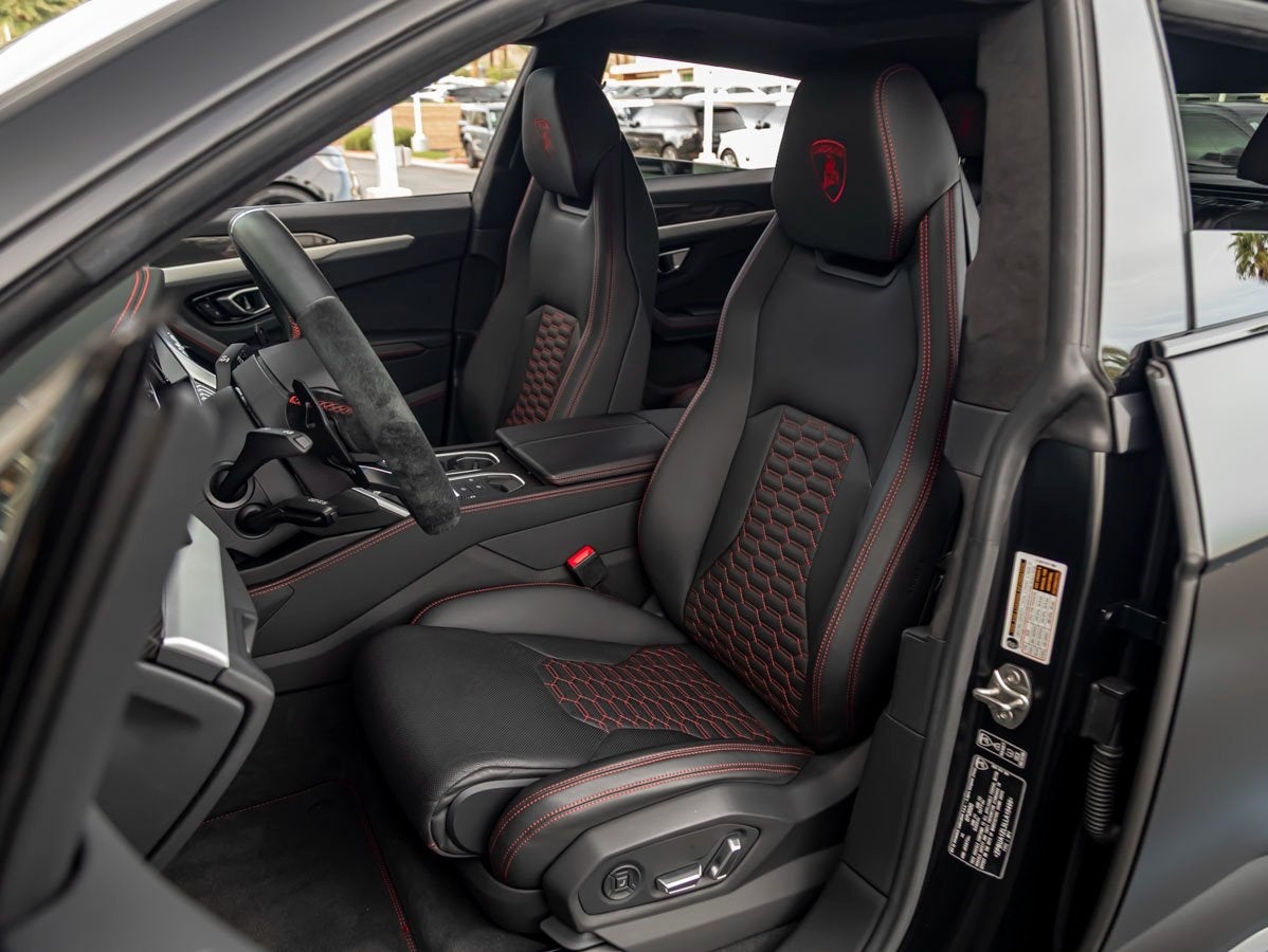 2020 Lamborghini Urus Base