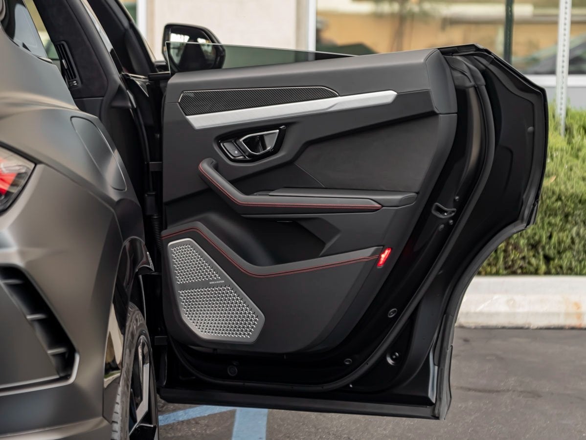 2020 Lamborghini Urus Base