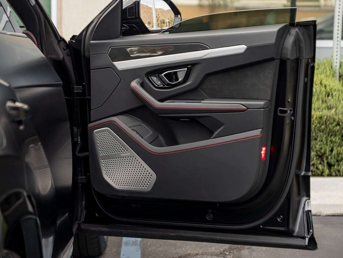 2020 Lamborghini Urus Base