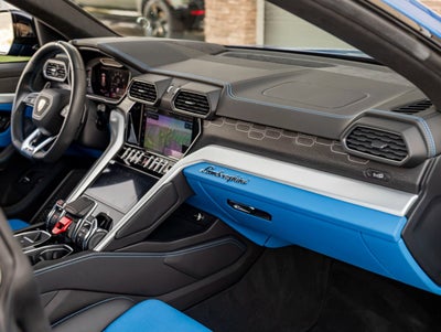 2022 Lamborghini Urus Base