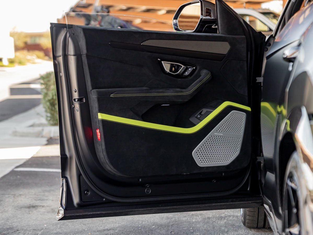 2023 Lamborghini Urus Performante