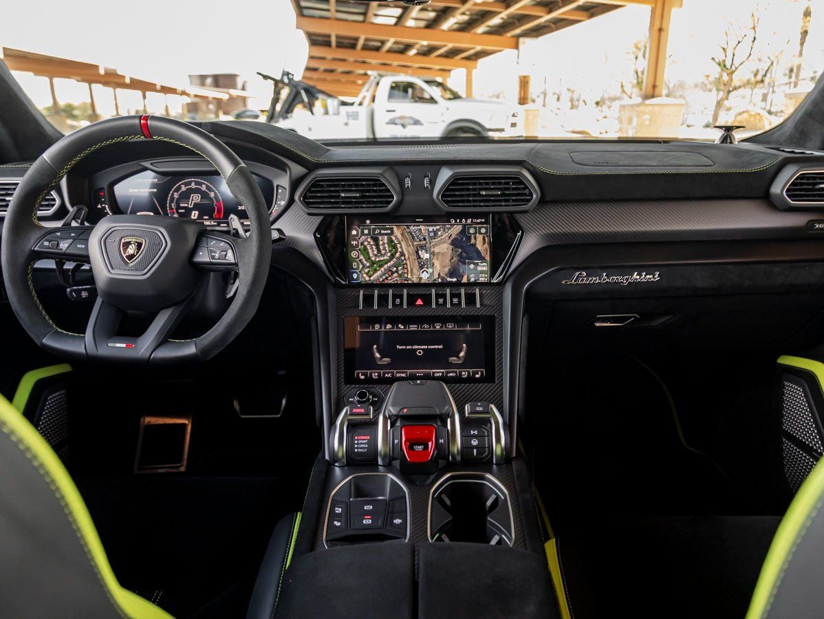 2023 Lamborghini Urus Performante