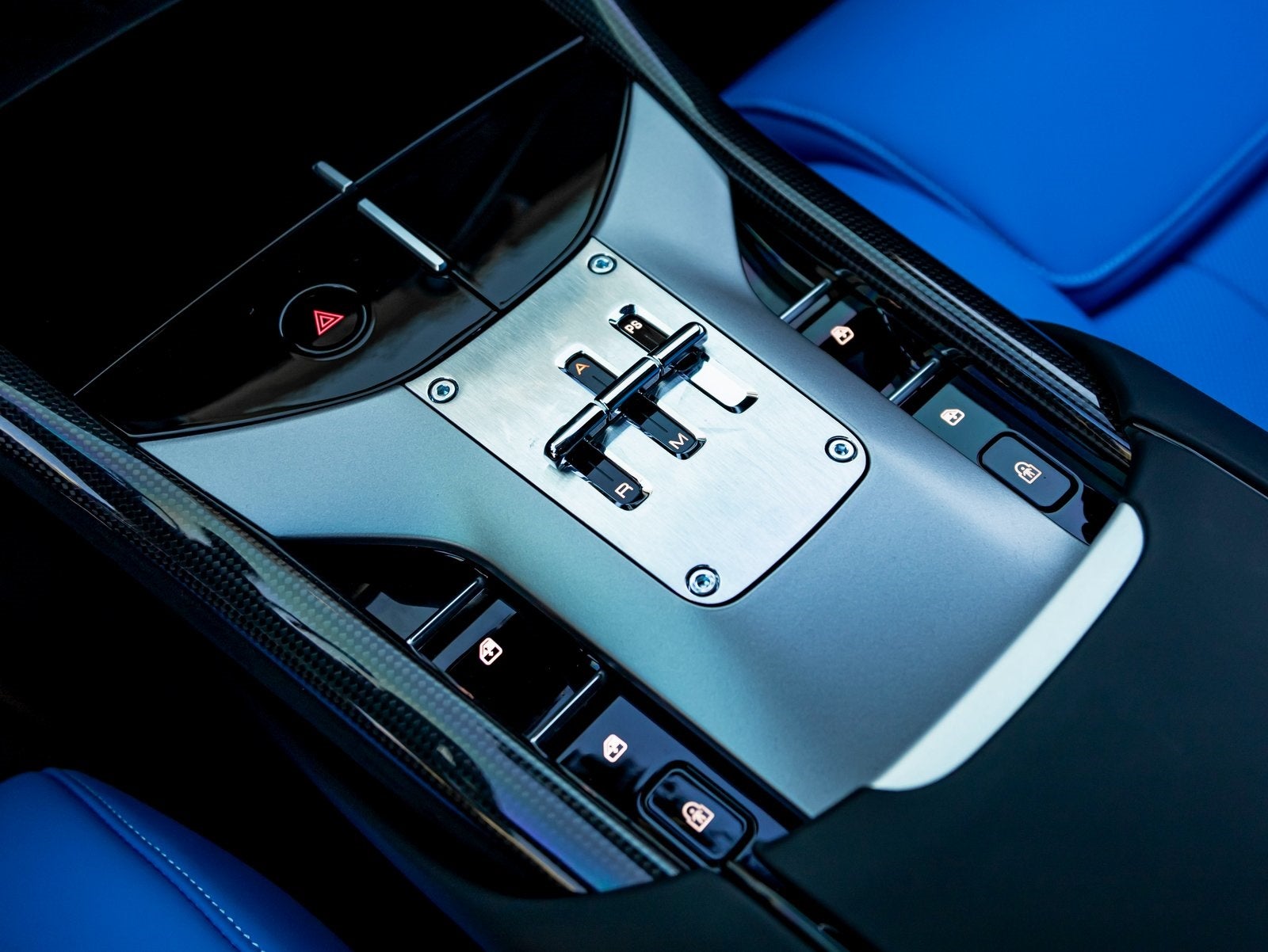 2025 Ferrari Purosangue Base